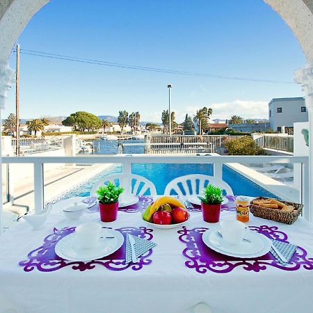 Holiday Home Requesens Canal Empuriabrava Buitenkant foto