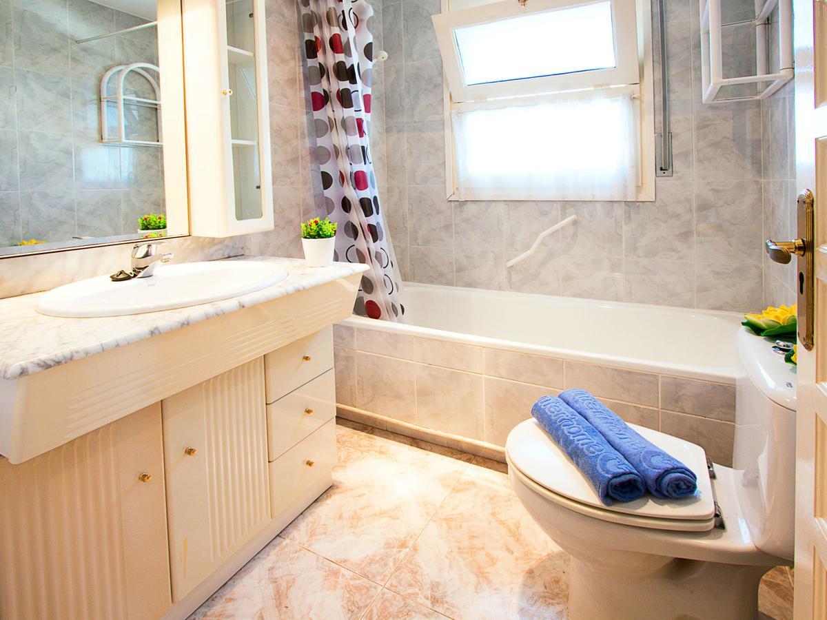 Holiday Home Requesens Canal Empuriabrava Buitenkant foto